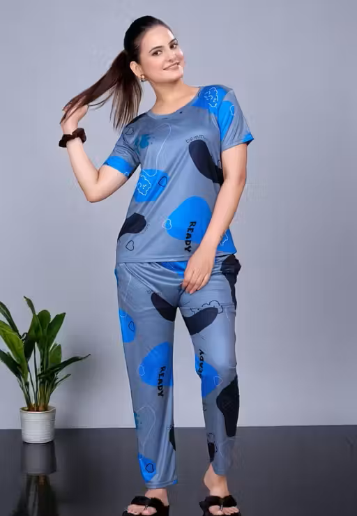 Fashionable Trendy Women's Nightwear